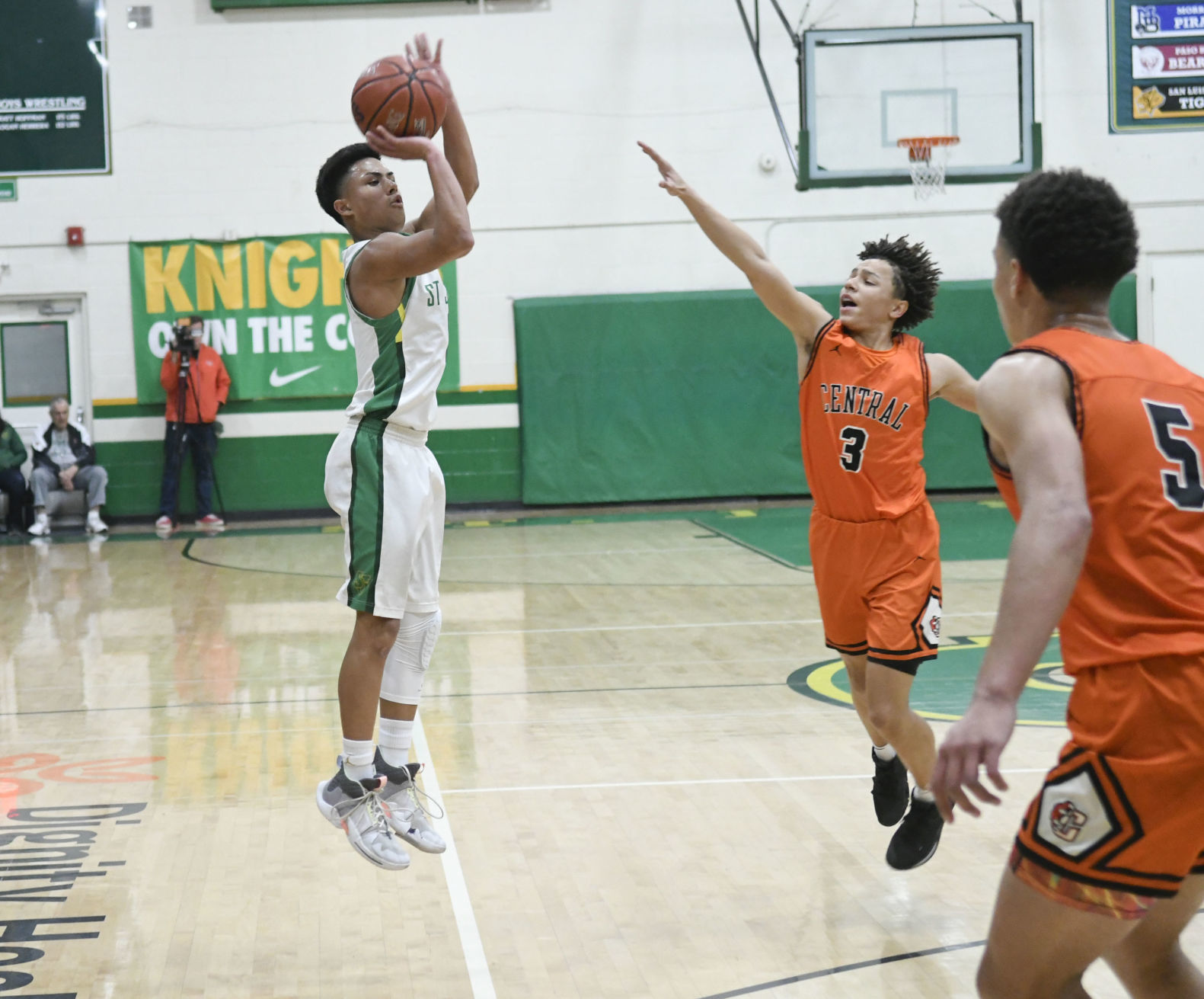 022020 Fresno C vs SJ basketball 07.jpg